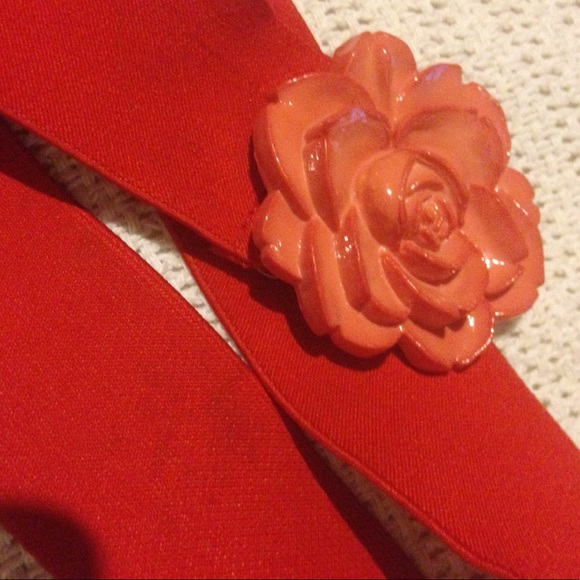Vintage elastic flower belt - Picture 3 of 3